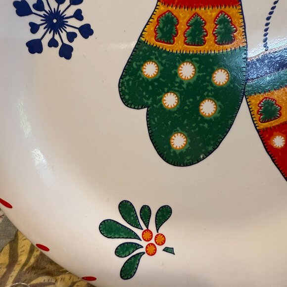 CRATE AND BARREL PLATE - Picture 2 of 5